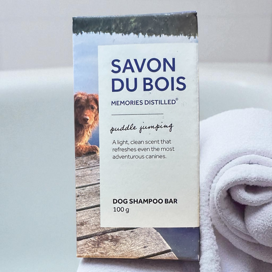 Shampoing solide pour chien | Saut dans les flaques d'eau